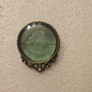 Elegant Gold and Green Cameo Brooch